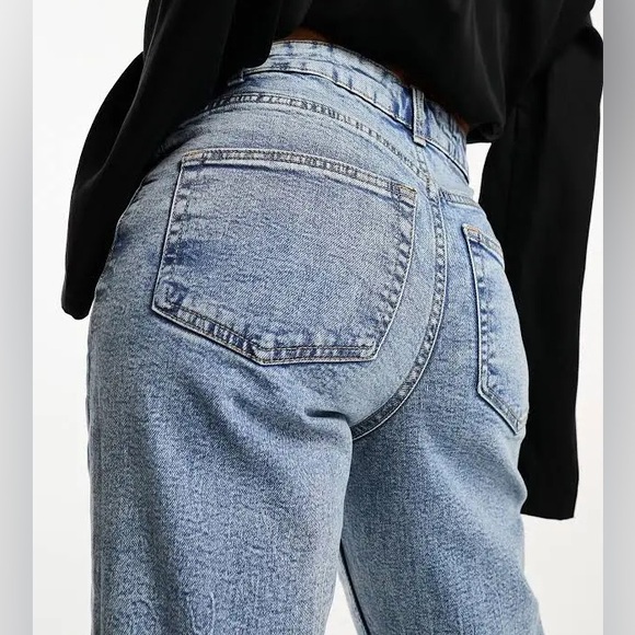 ASOS  straight leg, mom jeans 26 ( runs small) - Picture 3 of 10